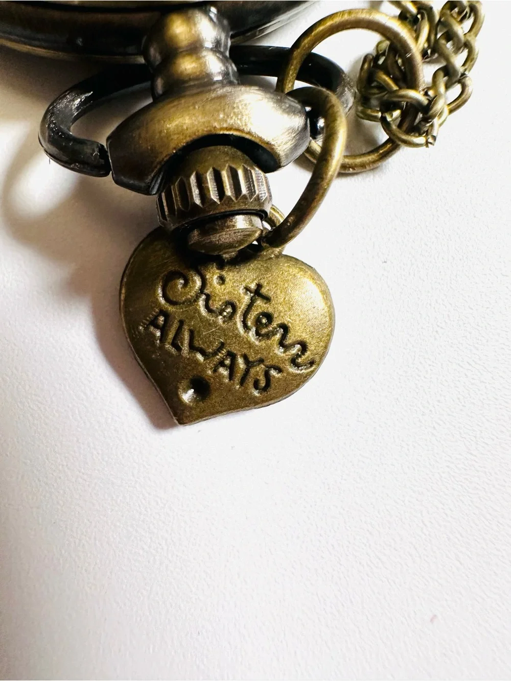 💛 HEART POCKET WATCH 💛 Antique Bronze-Tone Quartz • Ornate Vintage-Inspired Neck